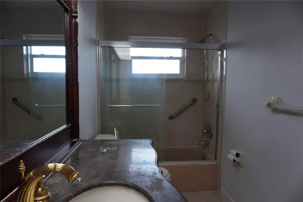 $1,395 | 1050 East Sample Road, Unit 104, Pompano Beach, FL 33064