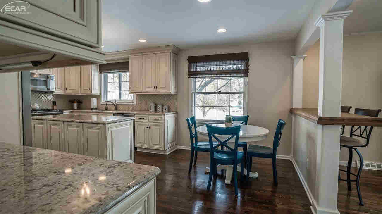 5341 Peppermill Road Grand Blanc, MI 48439 - Photo 8 of 41 21410599-7.JPG