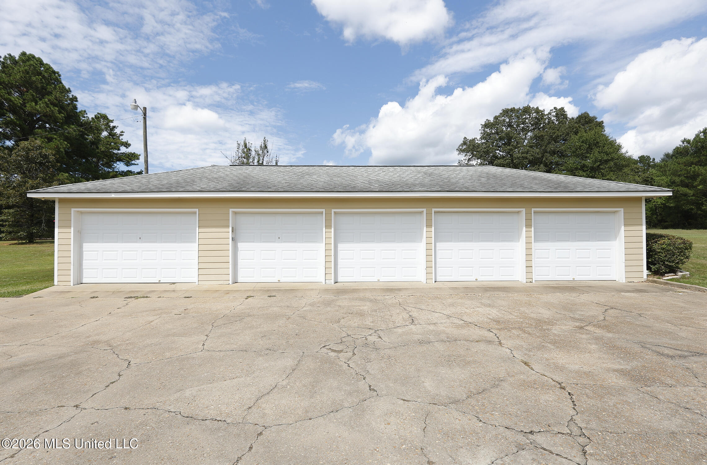 1057 Cole Thomas Road McComb, MS 39648 - Photo 2 of 65 _JCS0564