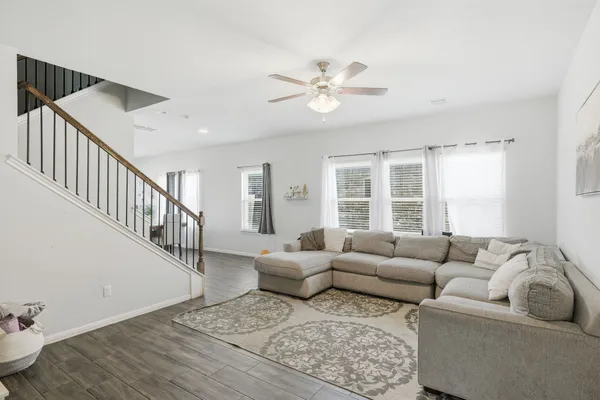 $376,900 | 12432 Ostrich Trail, Manor, TX 78653