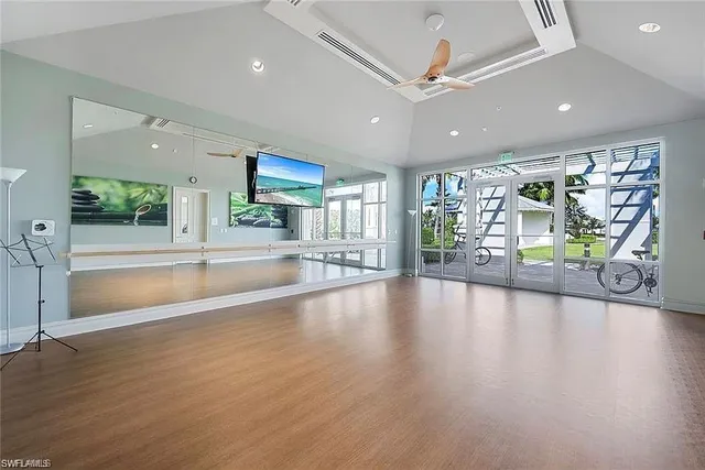 $895,000 | 9418 Greyhawk Trail, Naples, FL 34120