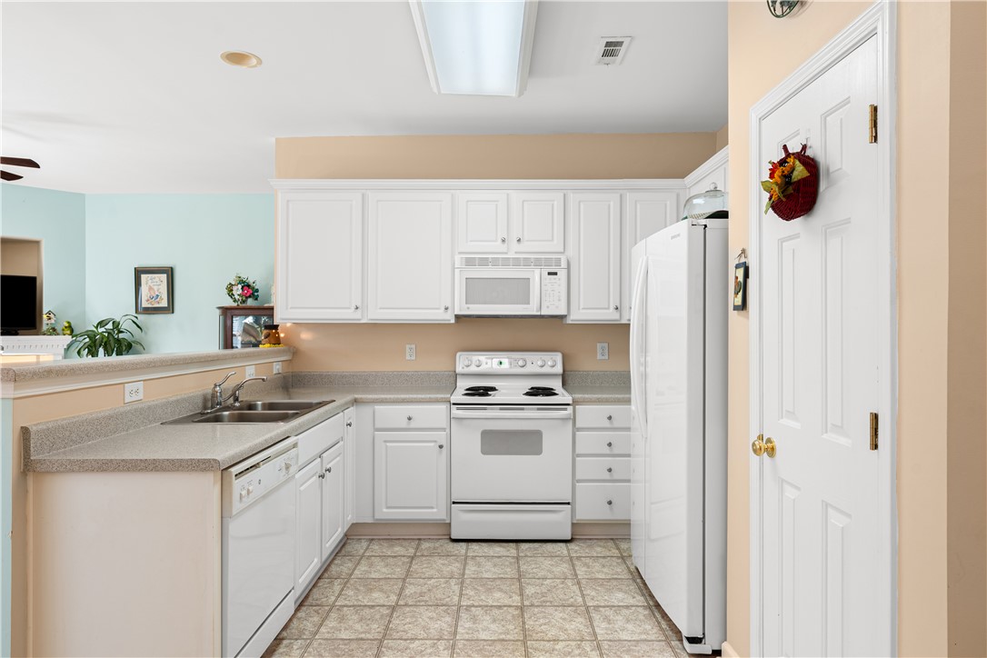 105 Ledgewood Way Easley, SC 29642 - Photo 12 of 33