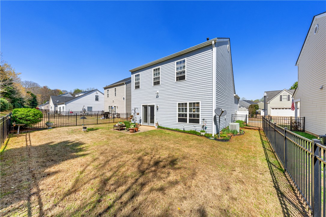 105 Ledgewood Way Easley, SC 29642 - Photo 26 of 33