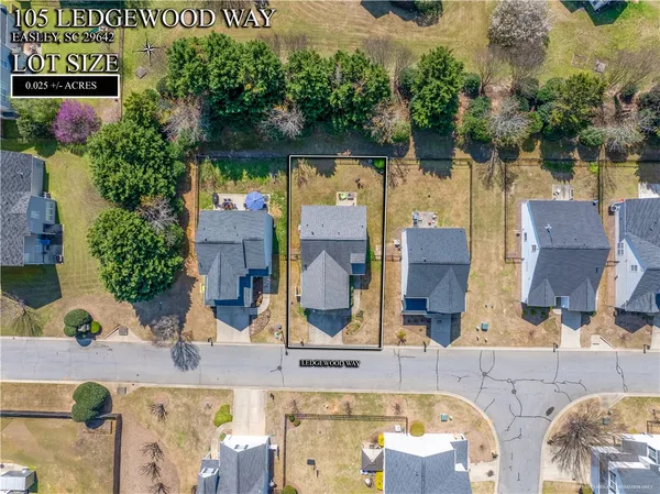 $279,000 | 105 Ledgewood Way, Easley, SC 29642