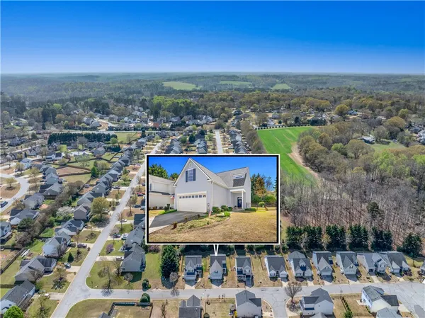 $279,000 | 105 Ledgewood Way, Easley, SC 29642