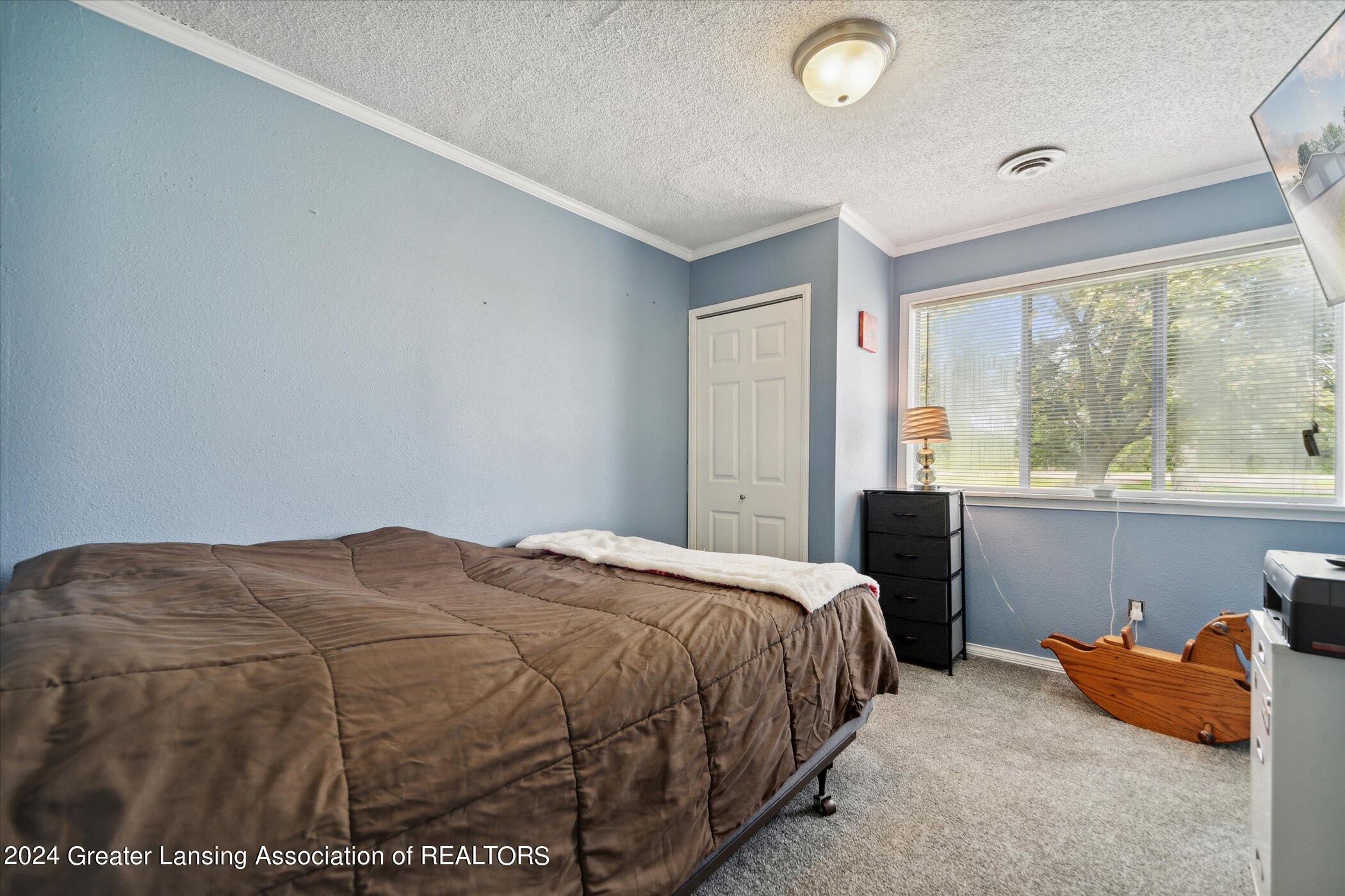 10472 Lansing Road Durand, MI 48429 - Photo 16 of 36 18-10472-Lansing-Rd-Durand-MI-48429-10