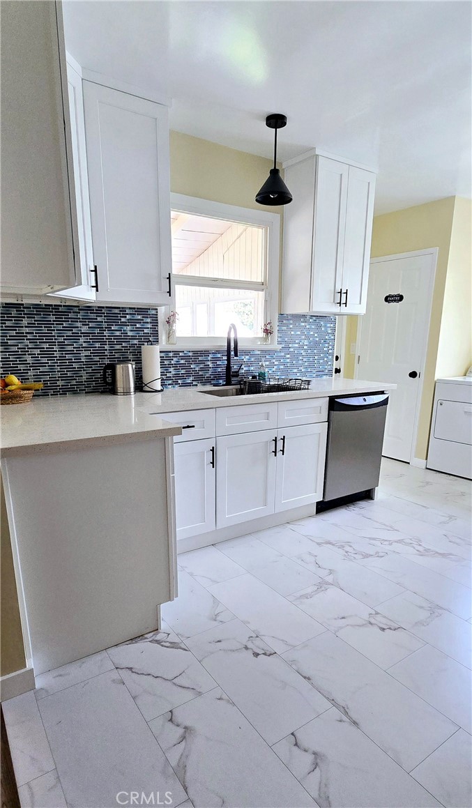 6455 Amigo Avenue Reseda, CA 91335 - Photo 11 of 18