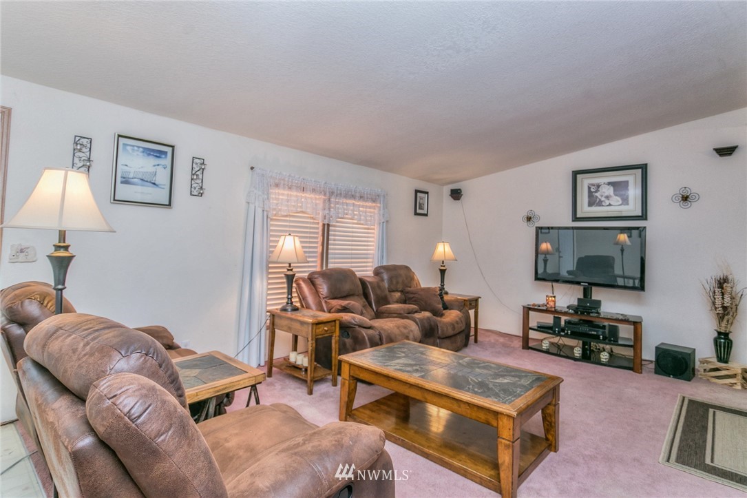 8927 Rd K Northeast Moses Lake, WA 98837 - Photo 11 of 25 Gallery Image 11