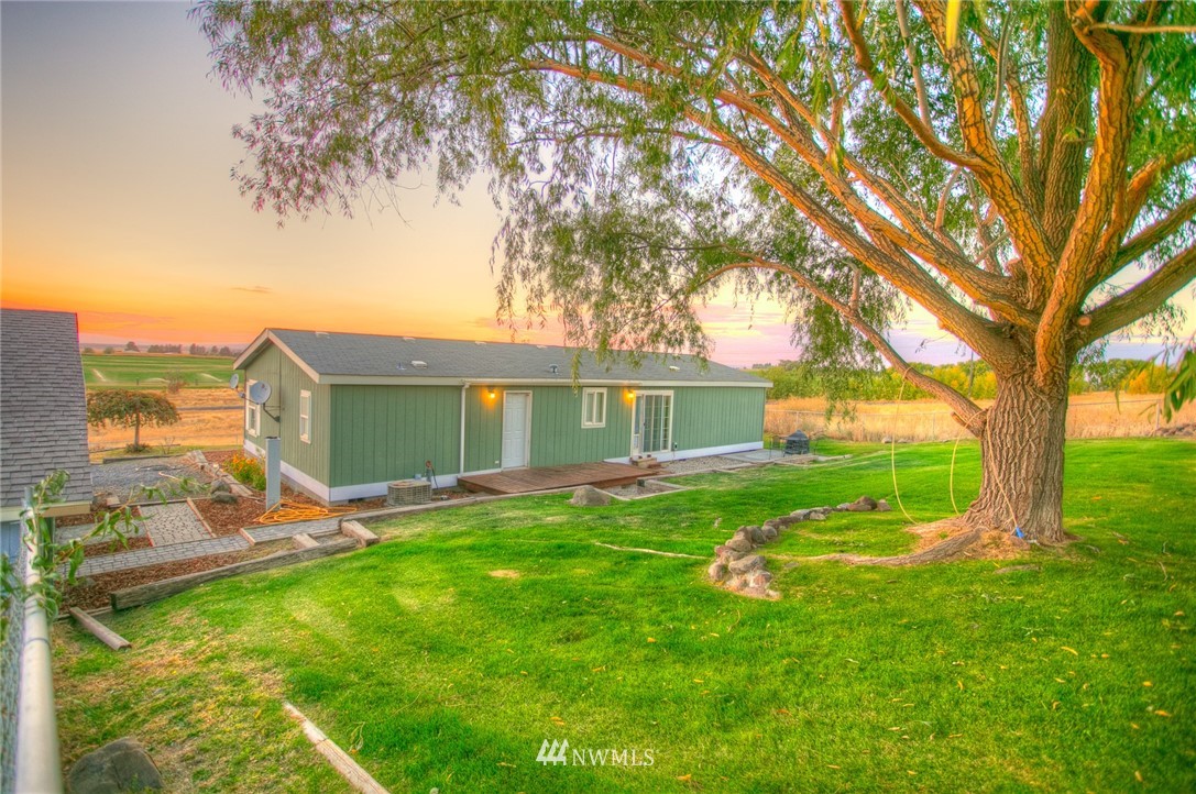 8927 Rd K Northeast Moses Lake, WA 98837 - Photo 6 of 25 Gallery Image 6