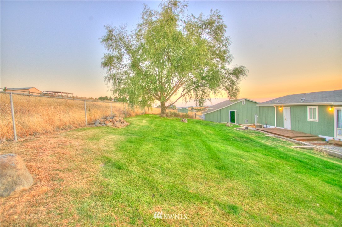 8927 Rd K Northeast Moses Lake, WA 98837 - Photo 7 of 25 Gallery Image 7