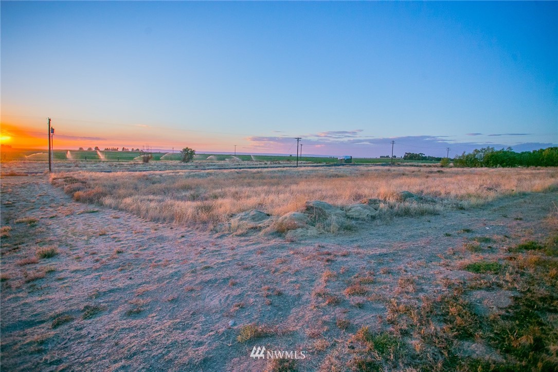 8927 Rd K Northeast Moses Lake, WA 98837 - Photo 10 of 25 Gallery Image 10