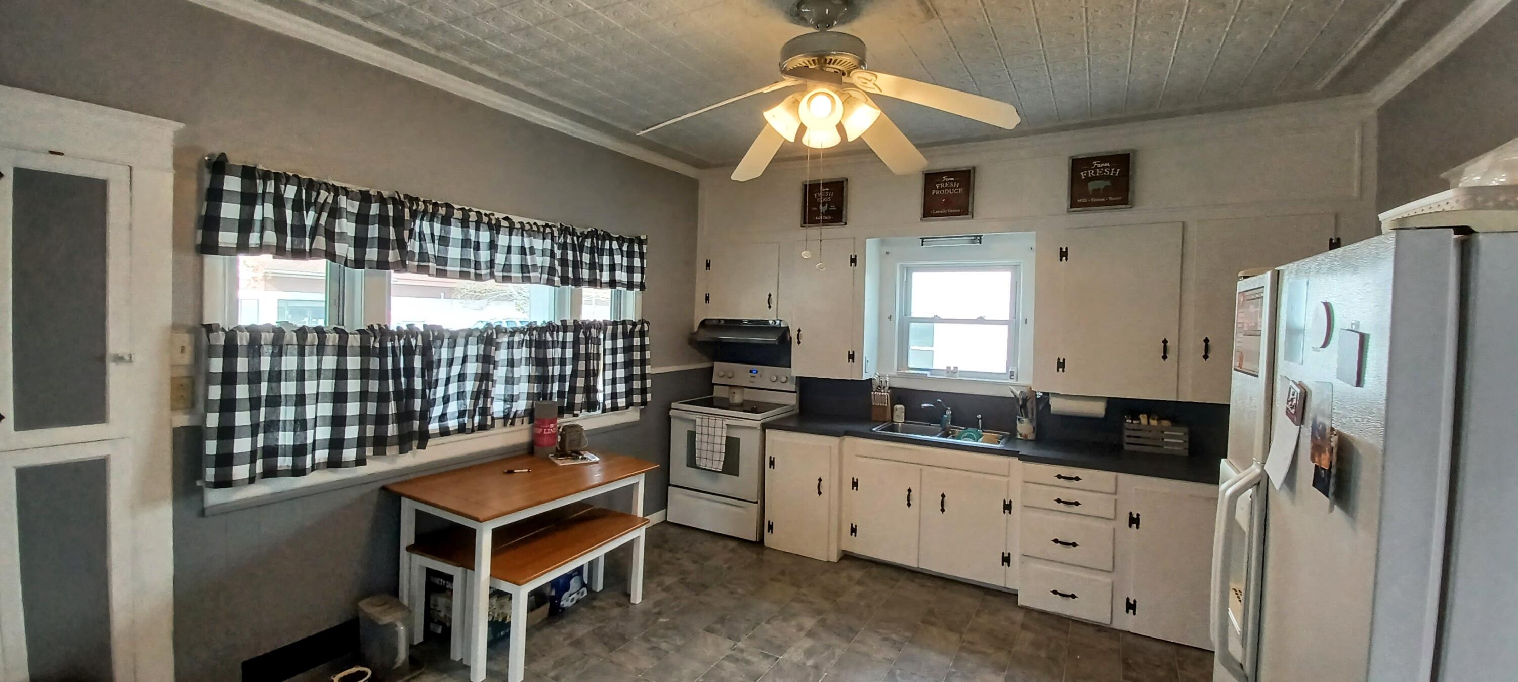 14 Rideout Avenue Lewiston, ME 04240 - Photo 5 of 24 20211028_112756