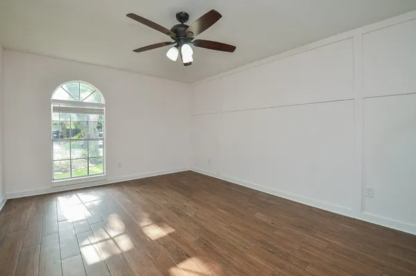 $1,975 | 3722 Brier Gardens Drive, Houston, TX 77082