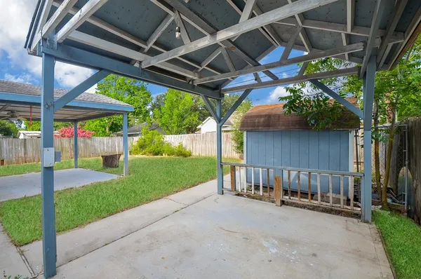 $1,975 | 3722 Brier Gardens Drive, Houston, TX 77082