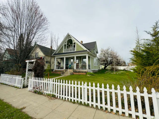 $400,000 | 1804 West Augusta Avenue, Spokane, WA 99205