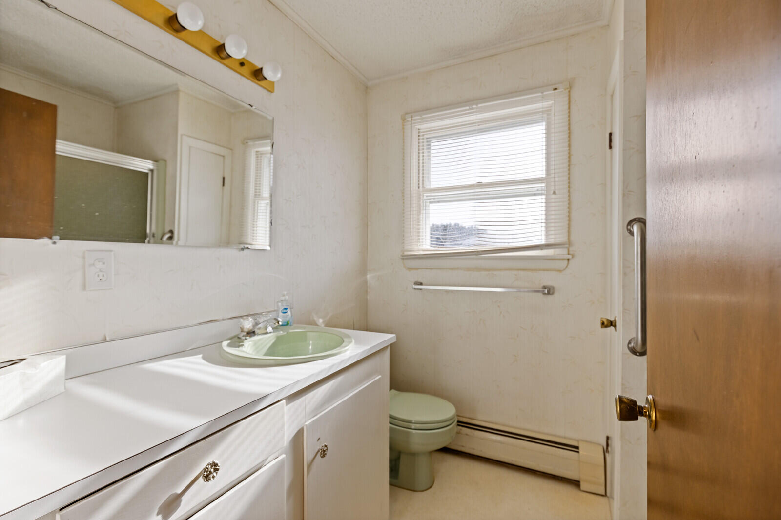 973 Hinckley Road Clinton, ME 04927 - Photo 25 of 48 25 full bath