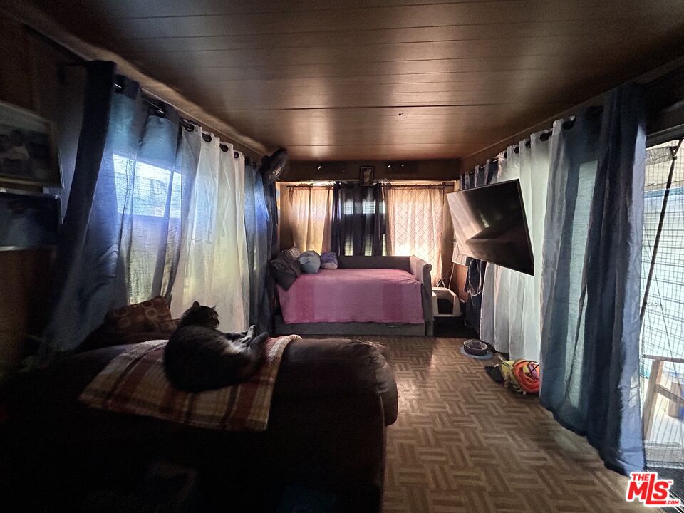 1422 Rosecrans Avenue, Unit 15 Compton, CA 90221 - Photo 4 of 11