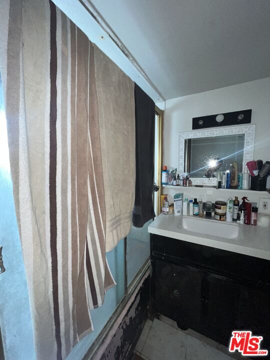 1422 Rosecrans Avenue, Unit 15 Compton, CA 90221 - Photo 8 of 11