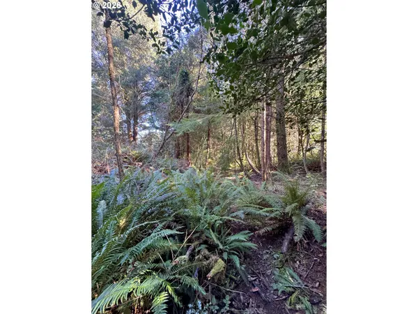 $499,000 | 0 West Lockhart Avenue, Coos Bay, OR 97420