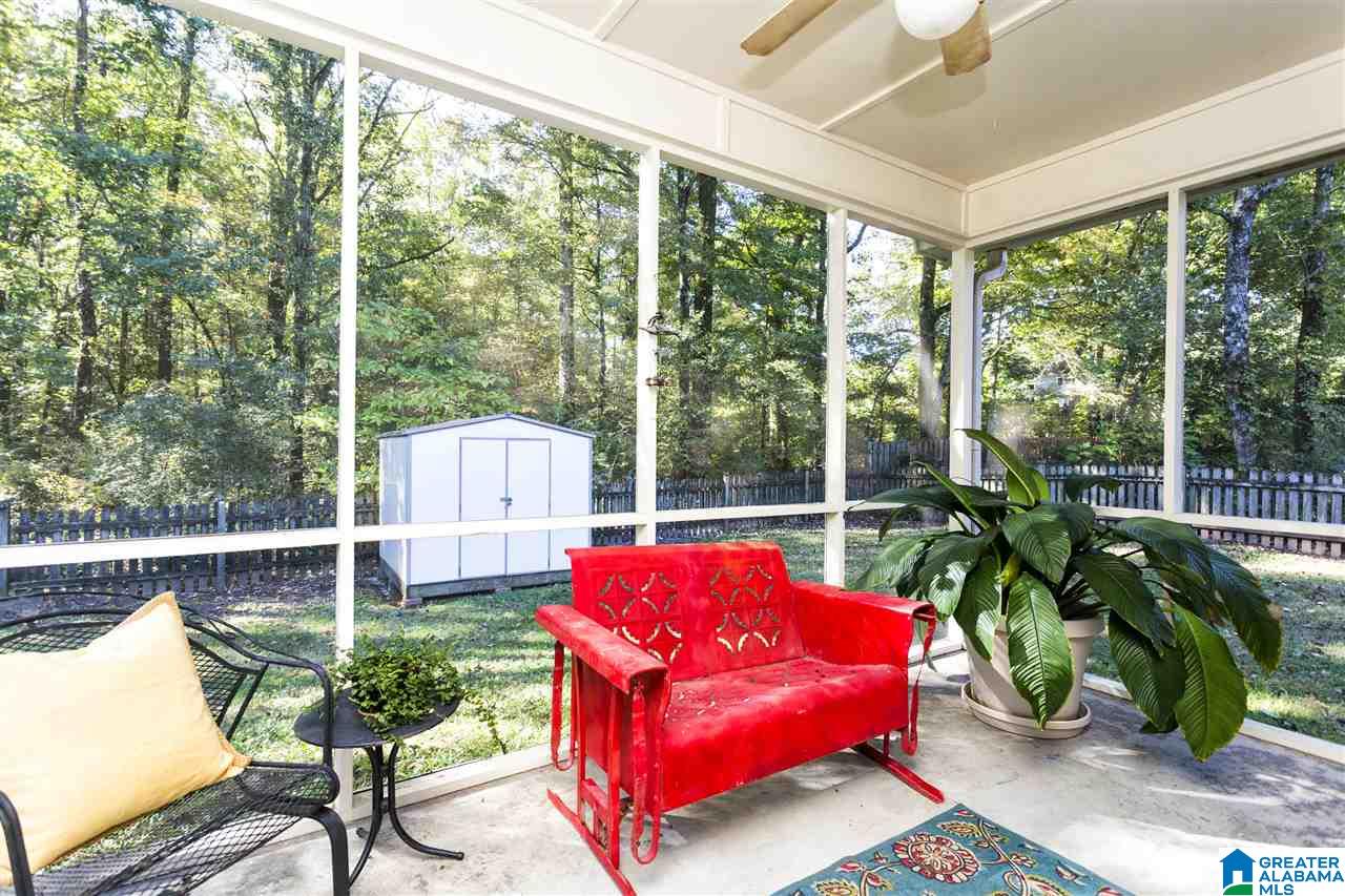 220 Greenfield Lane Alabaster, AL 35007 - Photo 3 of 44
