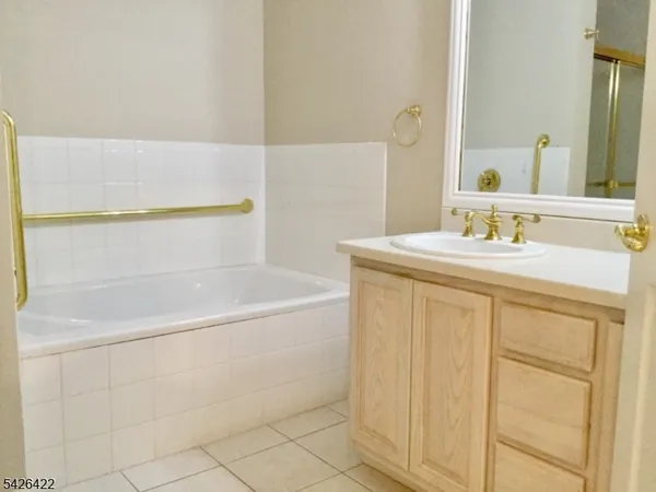 $3,000 | 2112 Clinton Lane, Unit 2112, Rockaway, NJ 07866