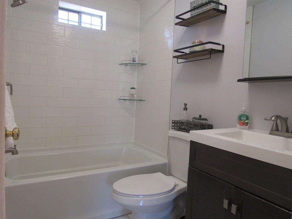 3 Ba Drive, Unit G North Attleboro, MA 02760 - Photo 11 of 20