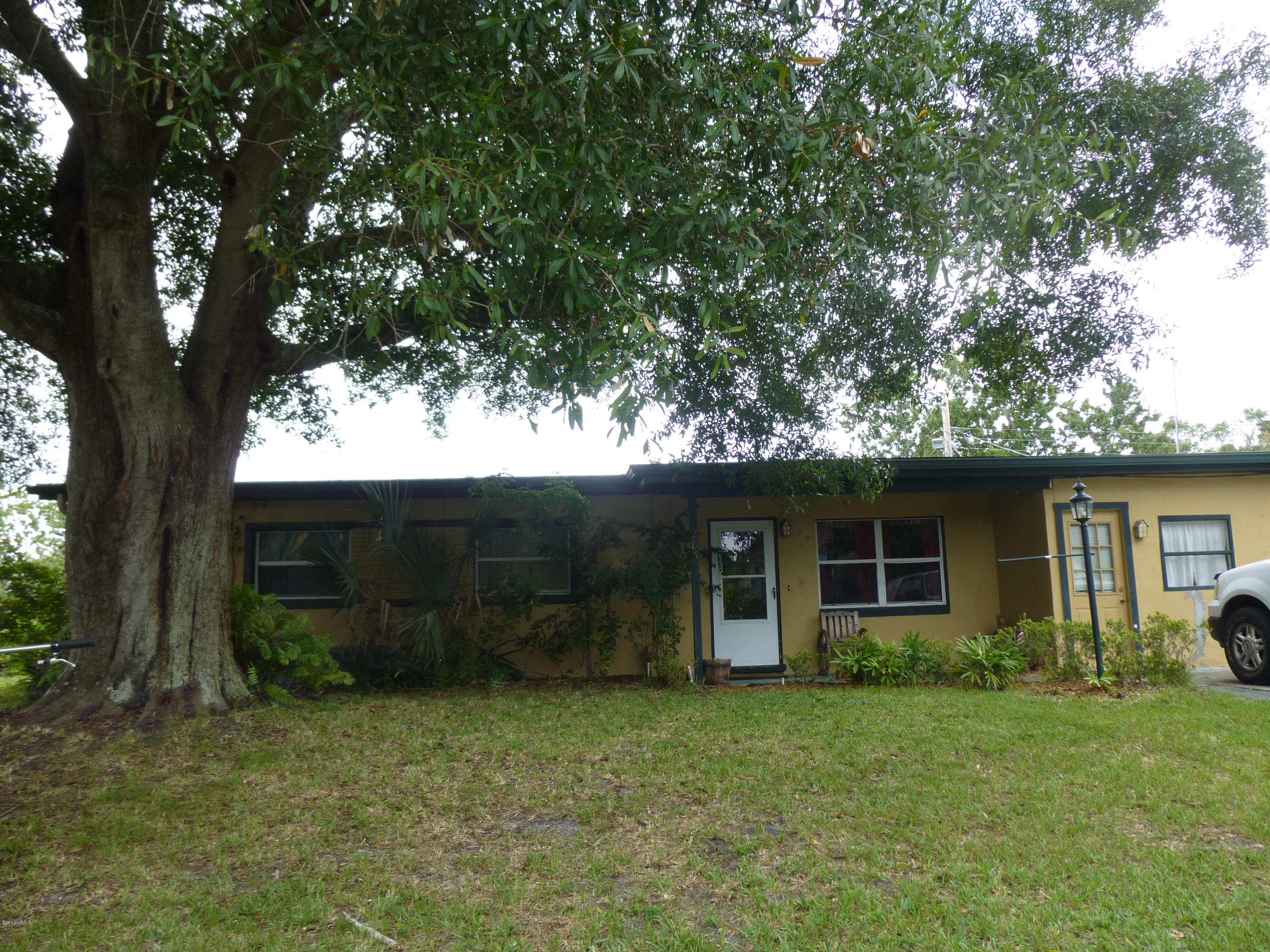 283 Lee Road Melbourne, FL 32904 - Photo 3 of 28 front 1