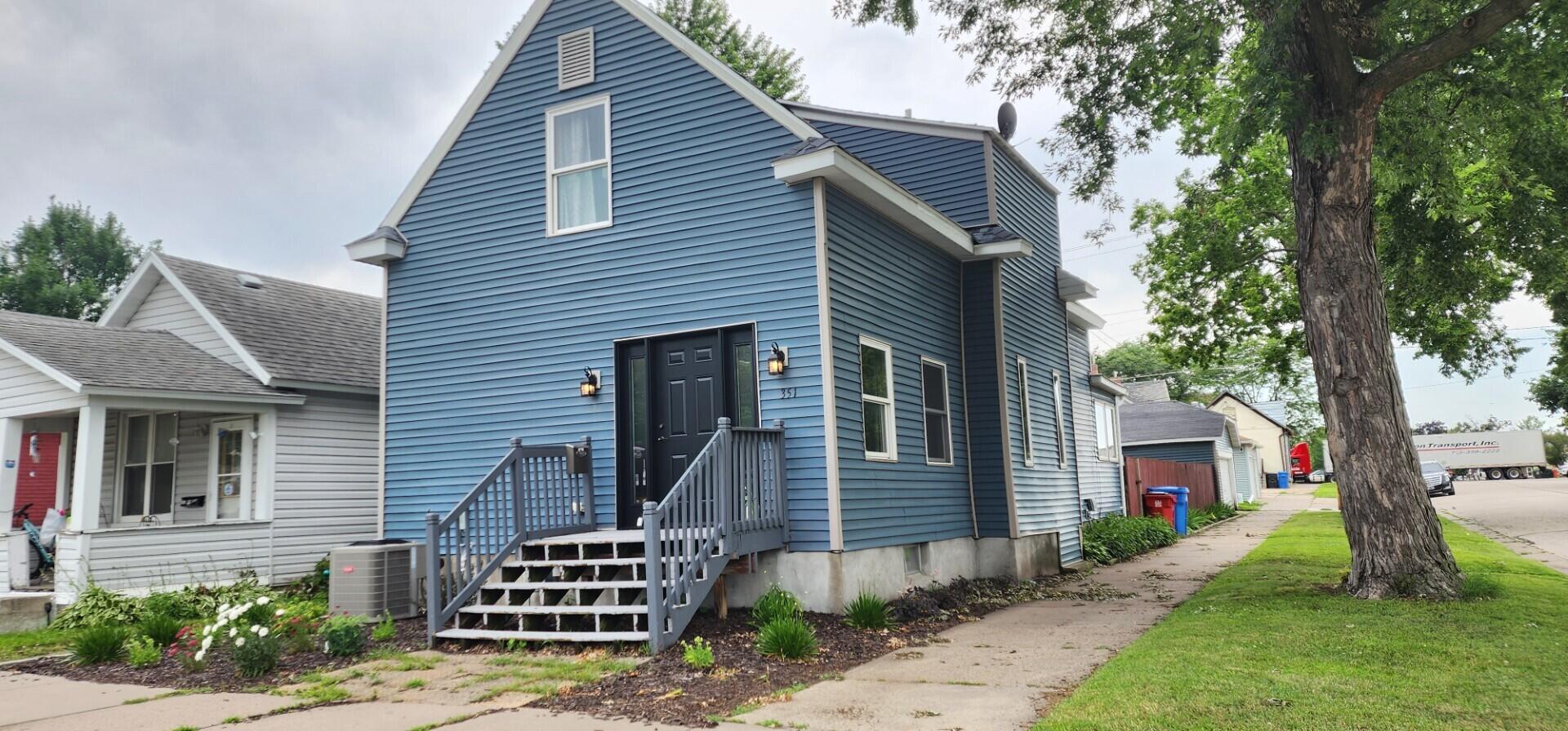 351 Chatfield Street Winona, MN 55987 - Photo 1 of 26 Front View