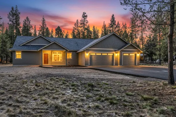 $725,000 | 16065 Cascade Lane, La Pine, OR 97739
