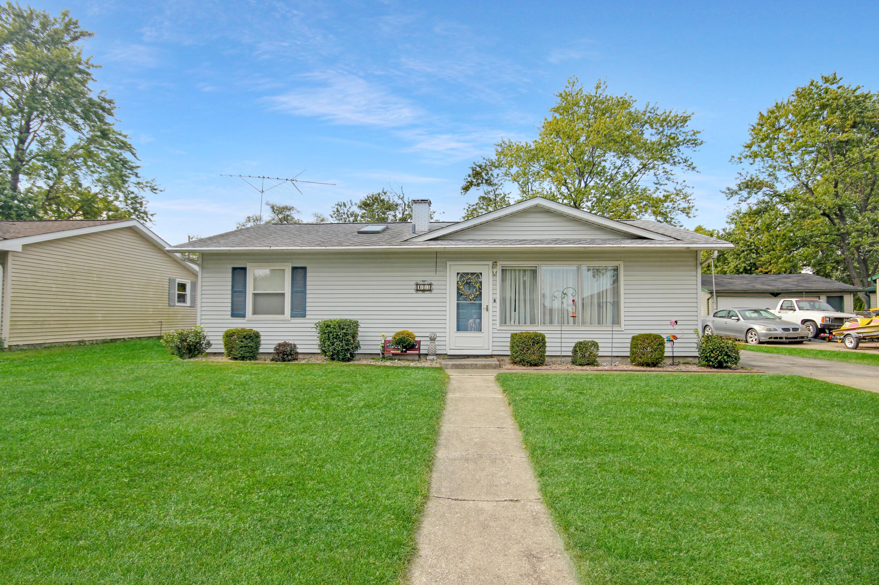 403 Prairie Street Crown Point, IN 46307 - Photo 1 of 13 3000x1999