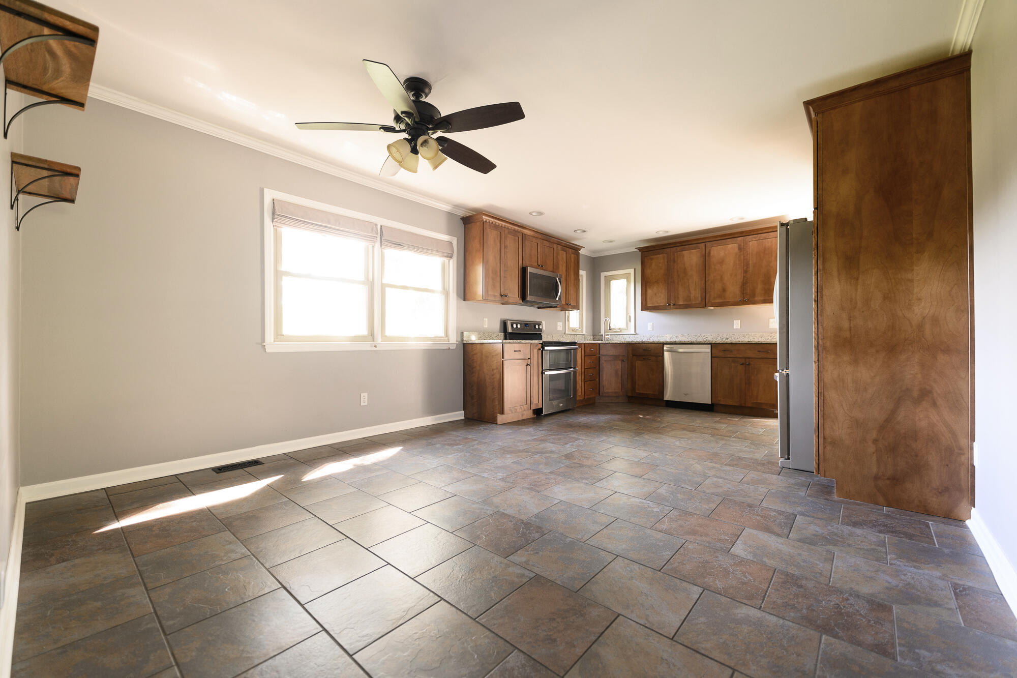 1416 Pine Meadow Road Lexington, KY 40504 - Photo 6 of 18 006
