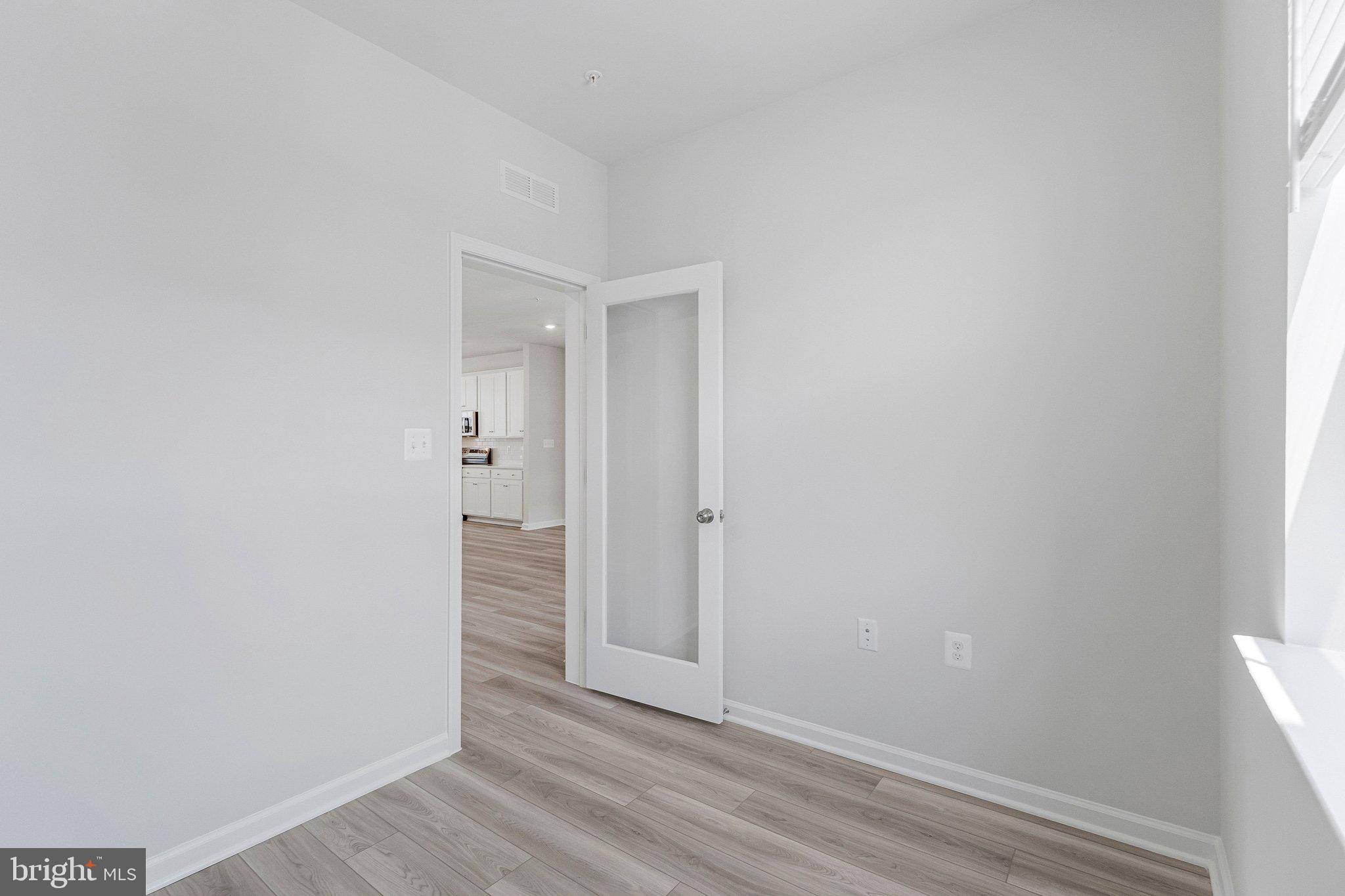 9670 Swallowtail Lane Manassas, VA 20110 - Photo 31 of 43