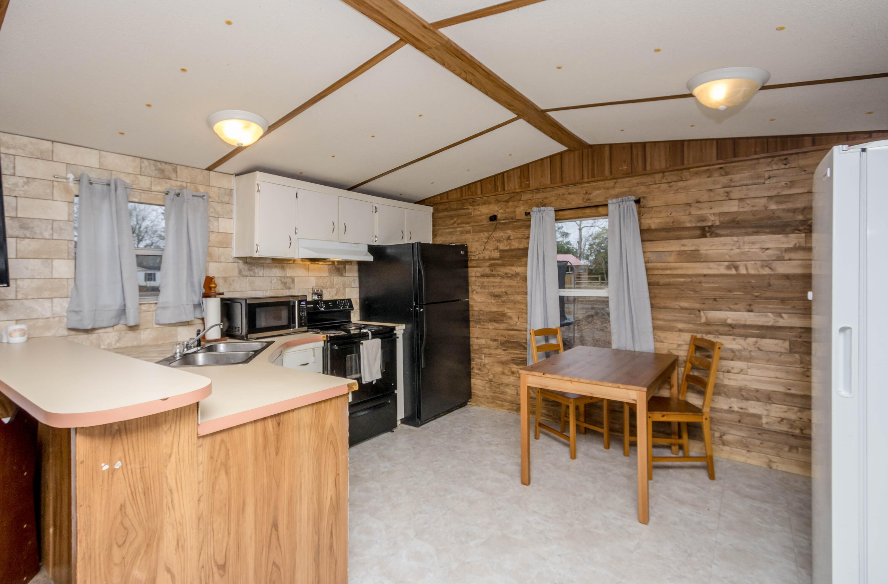 592 Lamkin Road Harlem, GA 30814 - Photo 10 of 40 Kitchen
