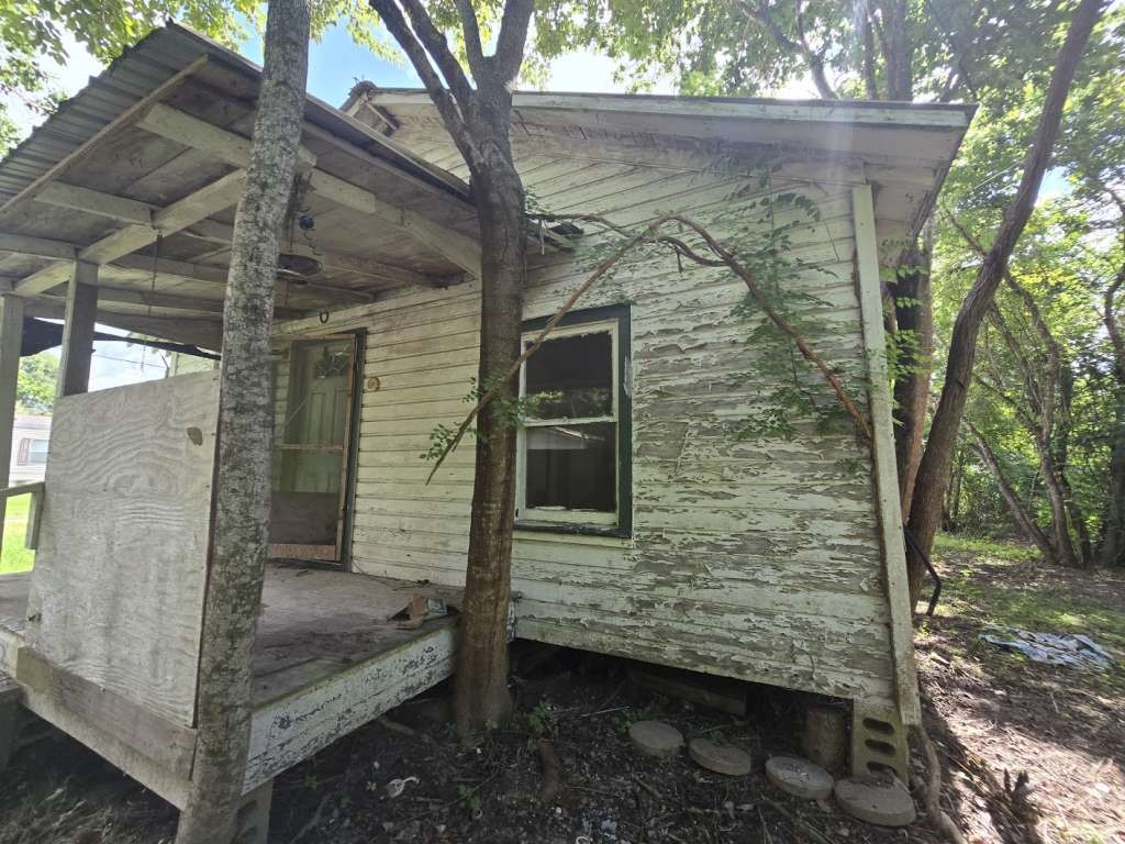 203 Cedar Street Daisetta, TX 77564 - Photo 2 of 10