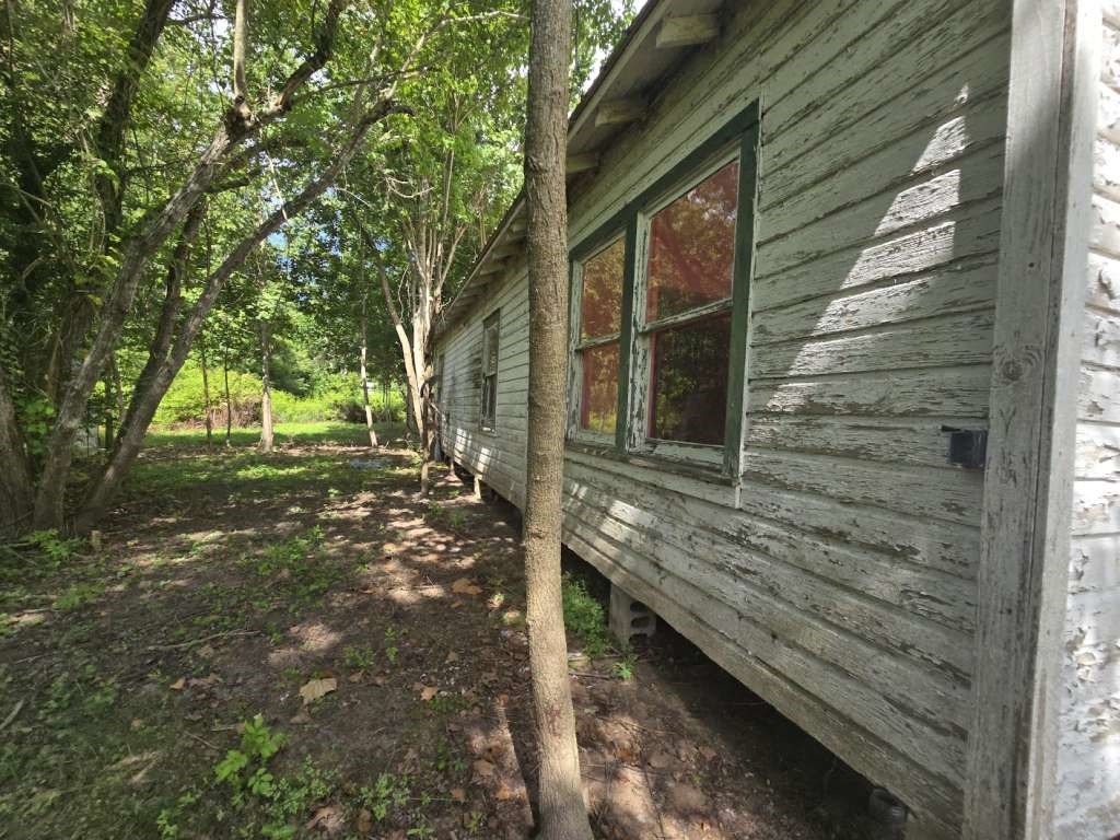 203 Cedar Street Daisetta, TX 77564 - Photo 8 of 10
