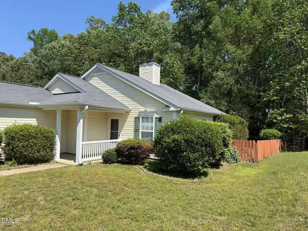 $1,980 | 928 Homestead Park Drive, Apex, NC 27502