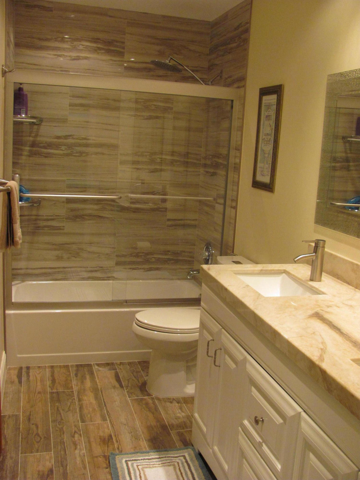 6284 Walk Circle Boca Raton, FL 33433 - Photo 26 of 45 Second Bathroom with Double sink!!
