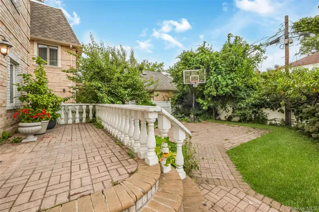 $1,999,000 | 76-27 175th Street | Hillcrest