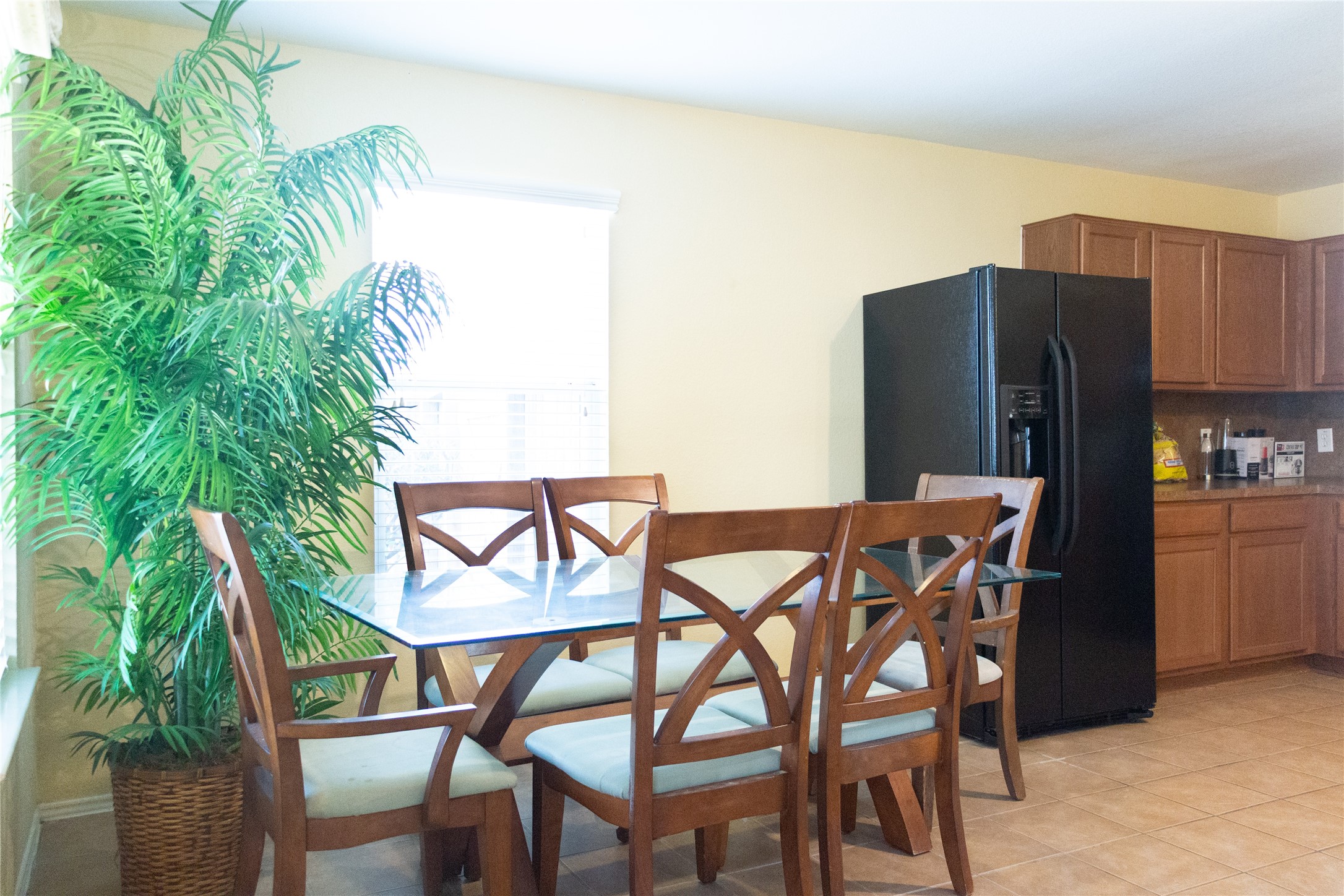 20403 Shire Ridge Lane Humble, TX 77338 - Photo 10 of 30 a patio with a table and chairs