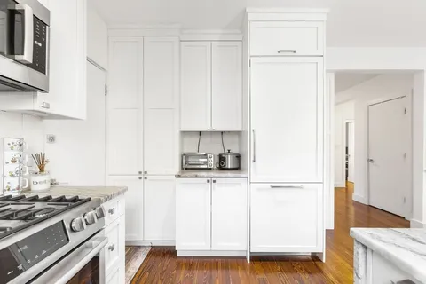 $995,000 | 1490 Beacon Street, Unit 4, Brookline, MA 02446