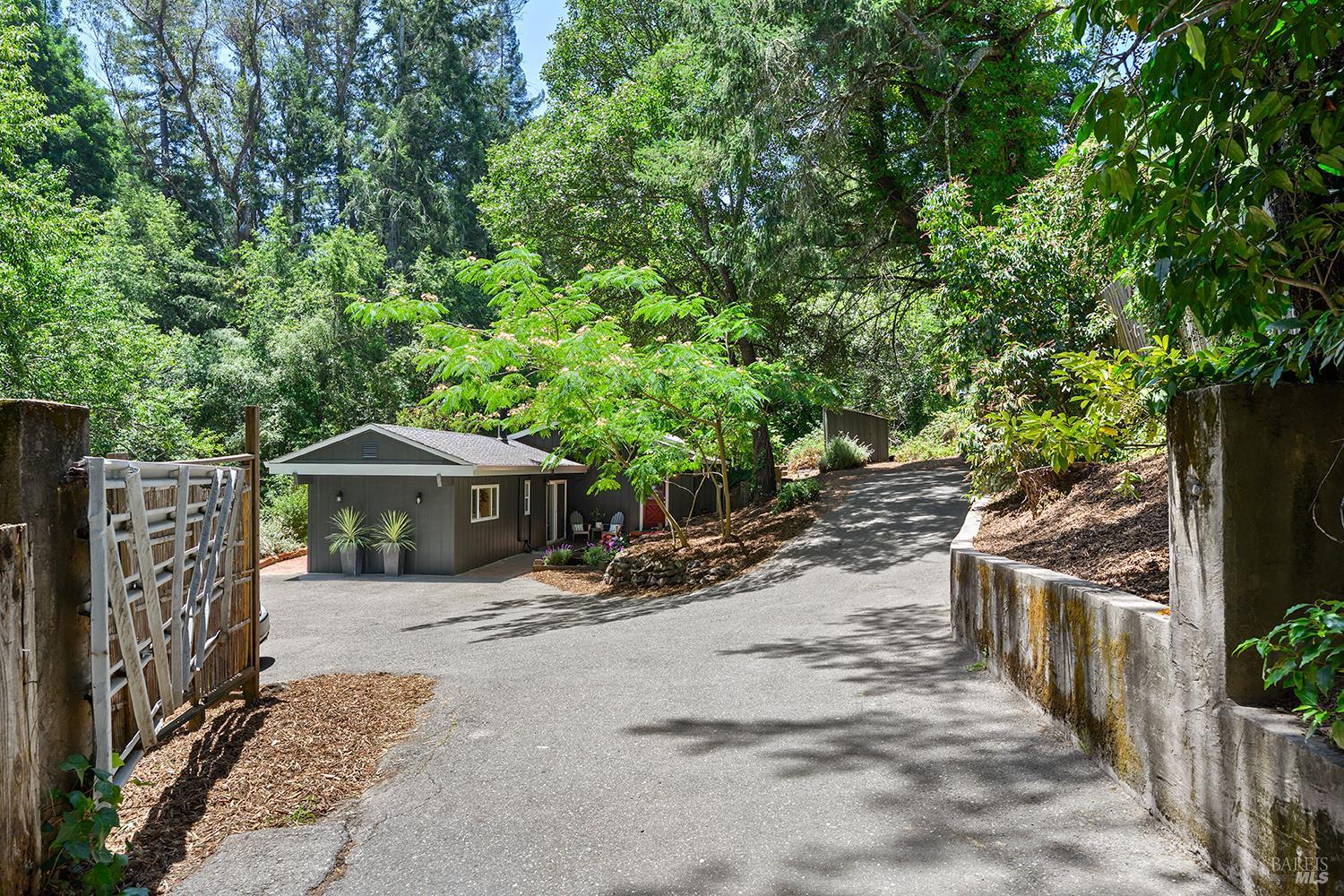 10215 Occidental Road Sebastopol, CA 95472 - Photo 13 of 50