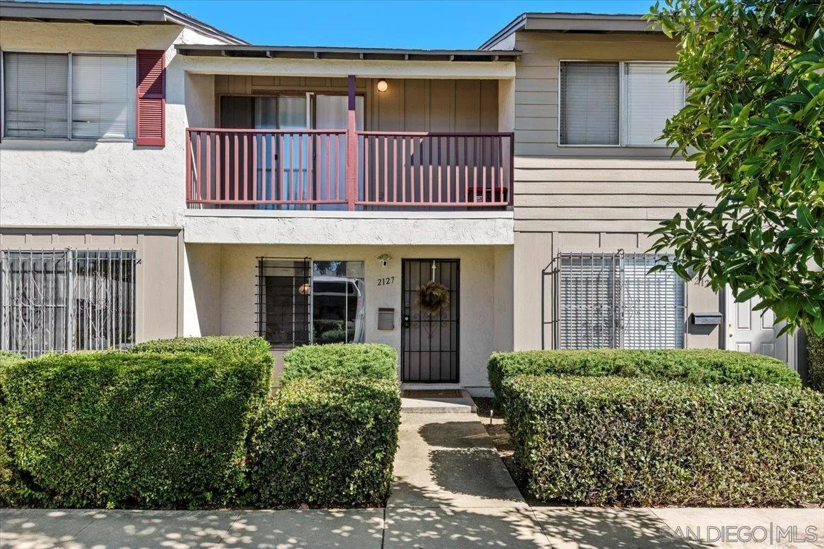 2127 Berry Street Lemon Grove, CA 91945 - Photo 4 of 25