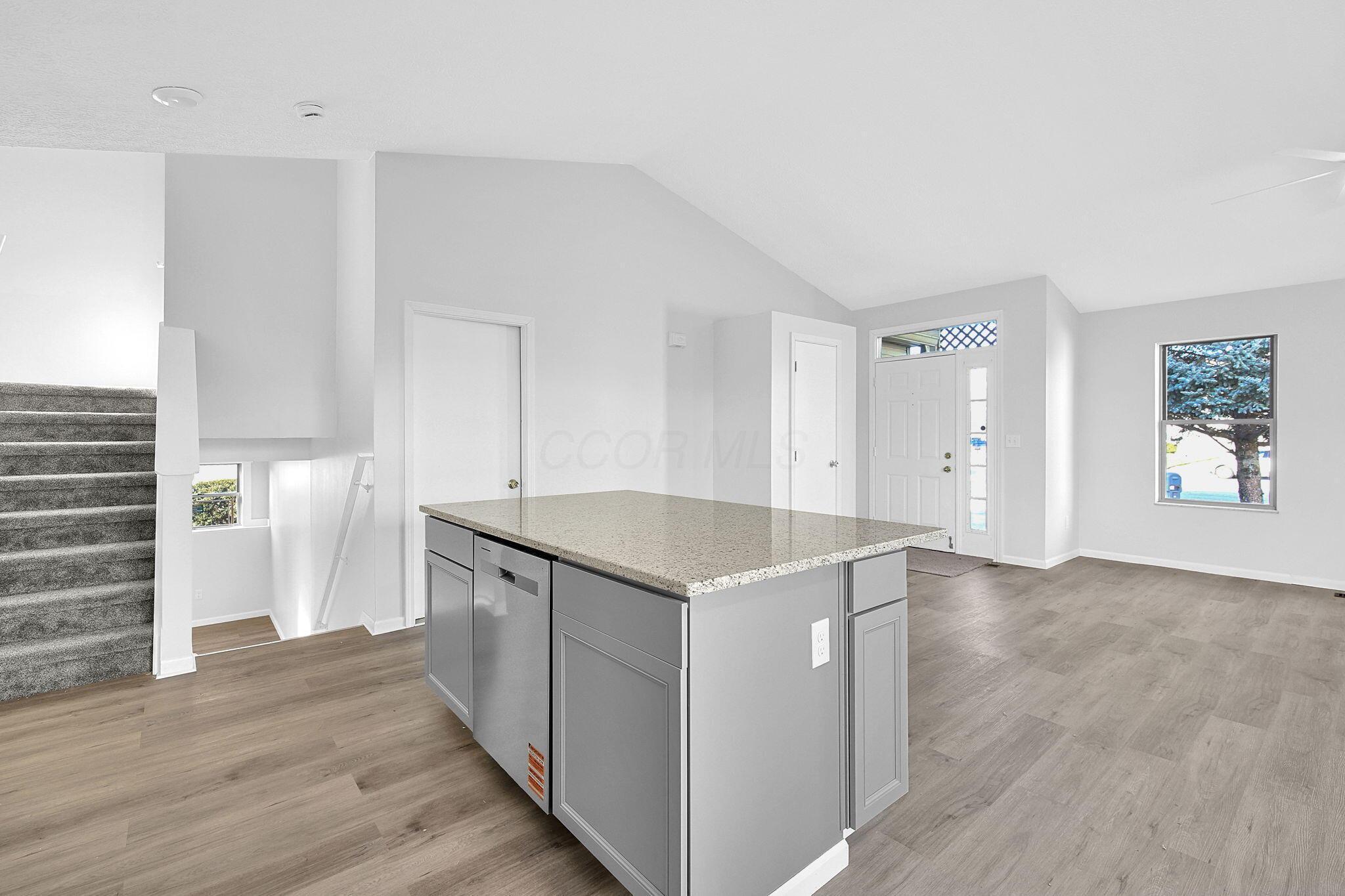 1187 Rendezvous Lane Columbus, OH 43207 - Photo 10 of 43 Center Island