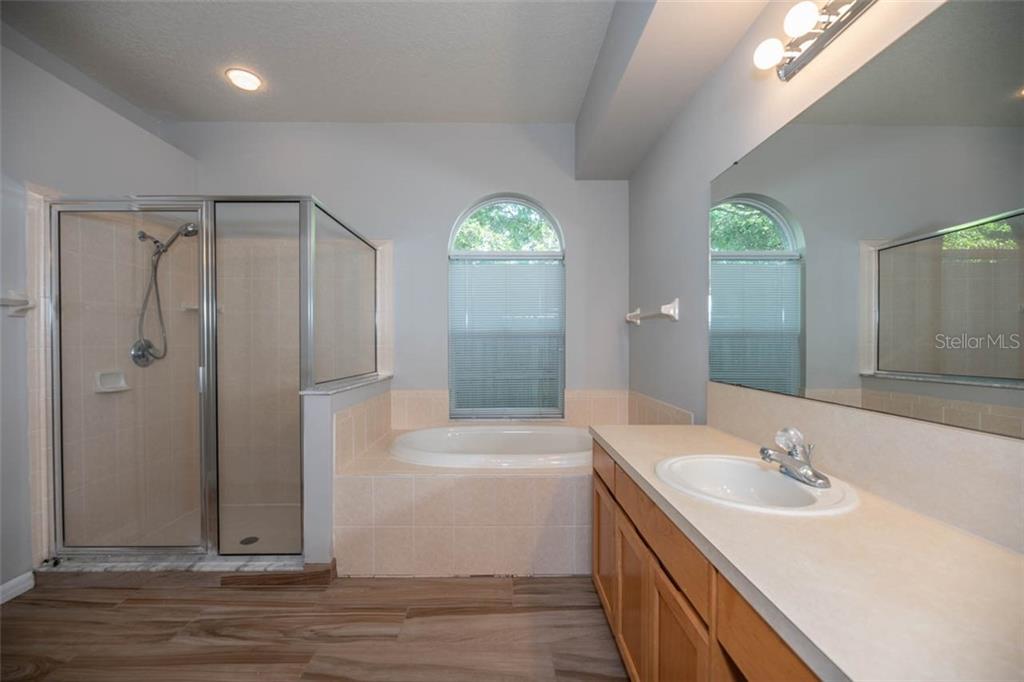 4301 Orange Ridge Court Valrico, FL 33596 - Photo 18 of 30 Gallery Image 18