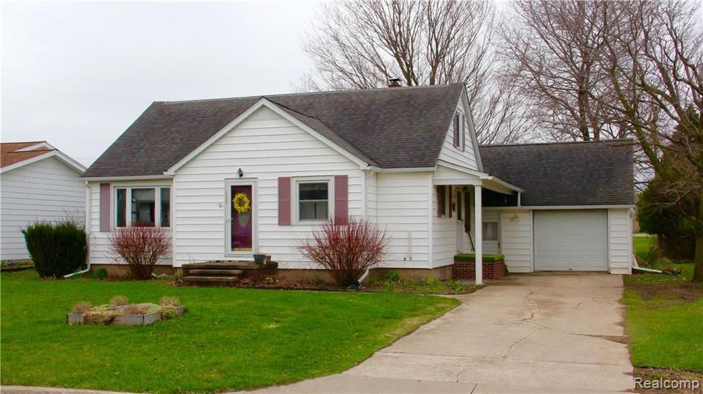138 Hartshorn Street Bad Axe, MI 48413 - Photo 1 of 25