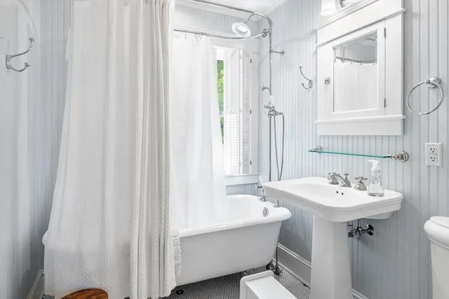 $2,049,000 | W2004 Tuleta Hill Road, Markesan, WI 53946