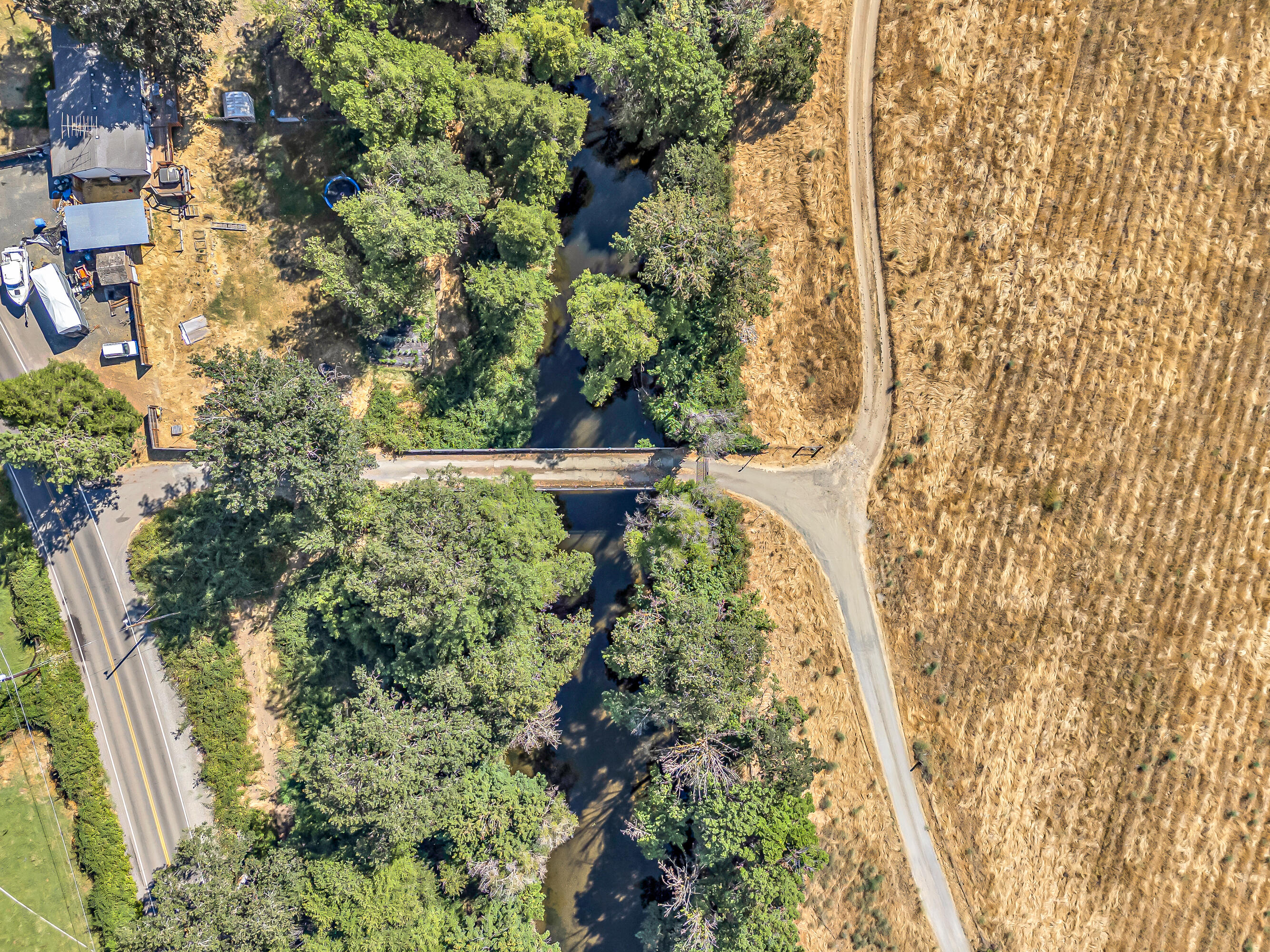 9820 East Evans Creek Road Rogue River, OR 97537 - Photo 6 of 58 DJI_20250722095400_0094_D