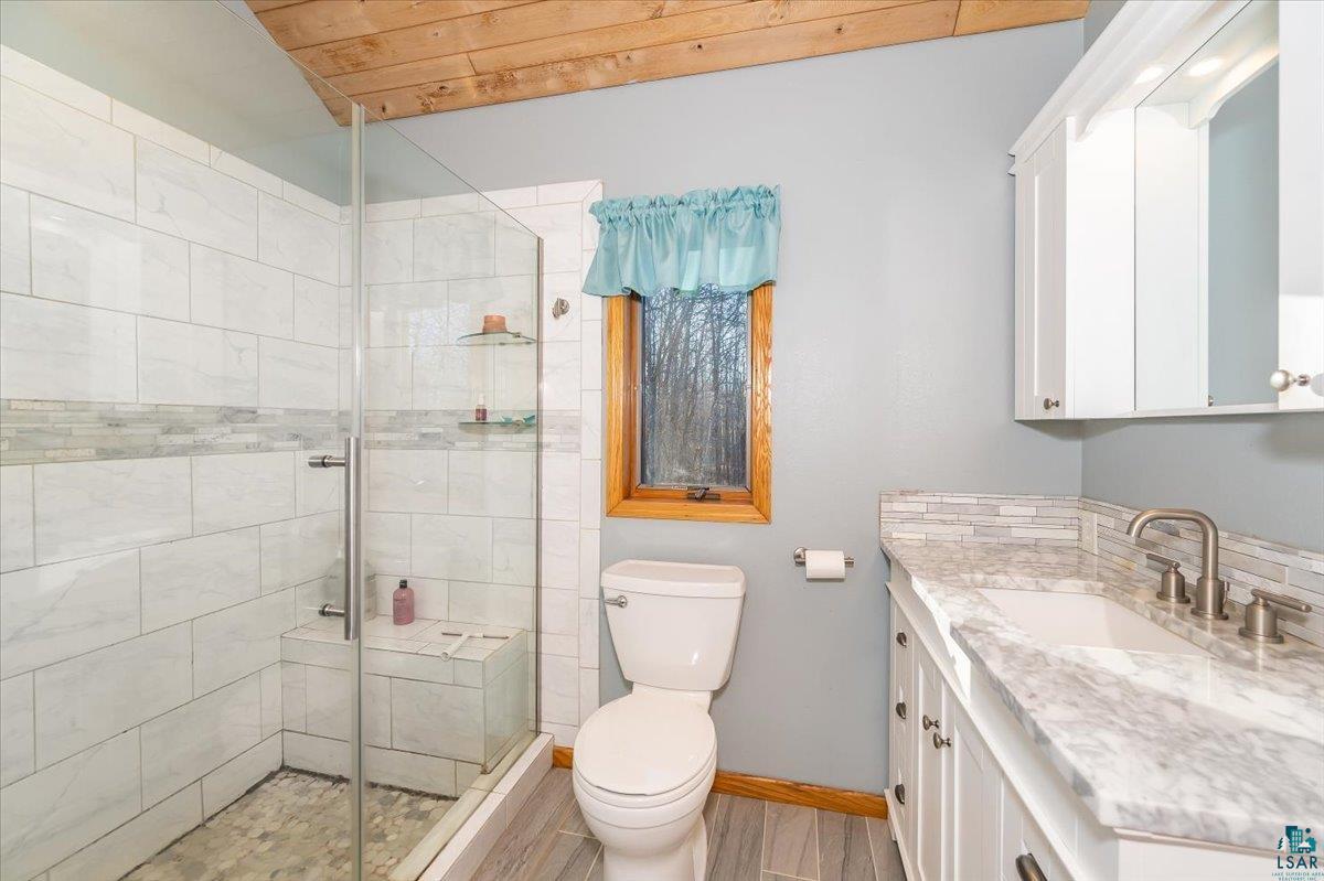 7066 Heine Road Cloquet, MN 55720 - Photo 24 of 35 Master Bathroom