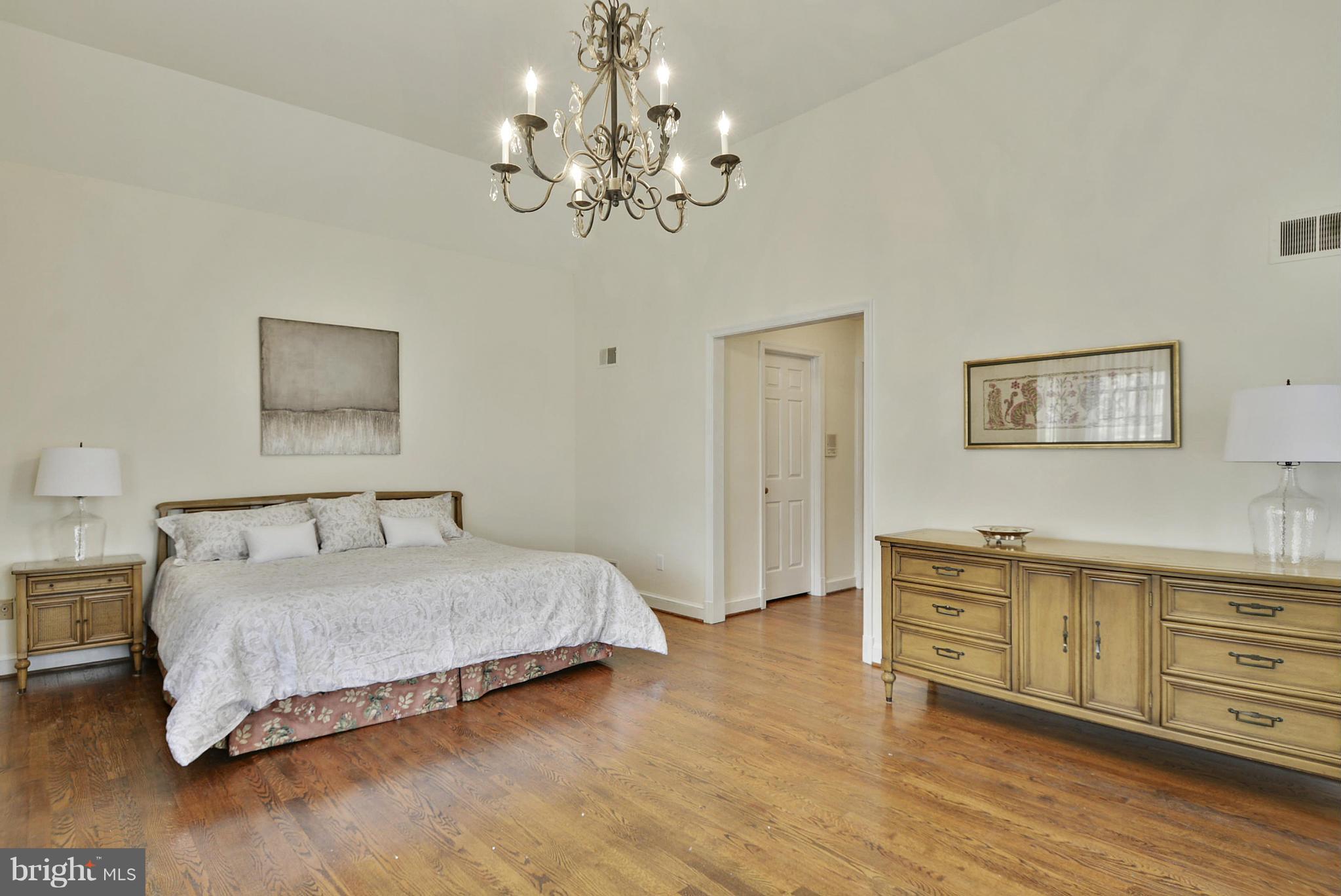 7000 Heatherhill Road Bethesda, MD 20817 - Photo 9 of 26 Bedroom (Master)