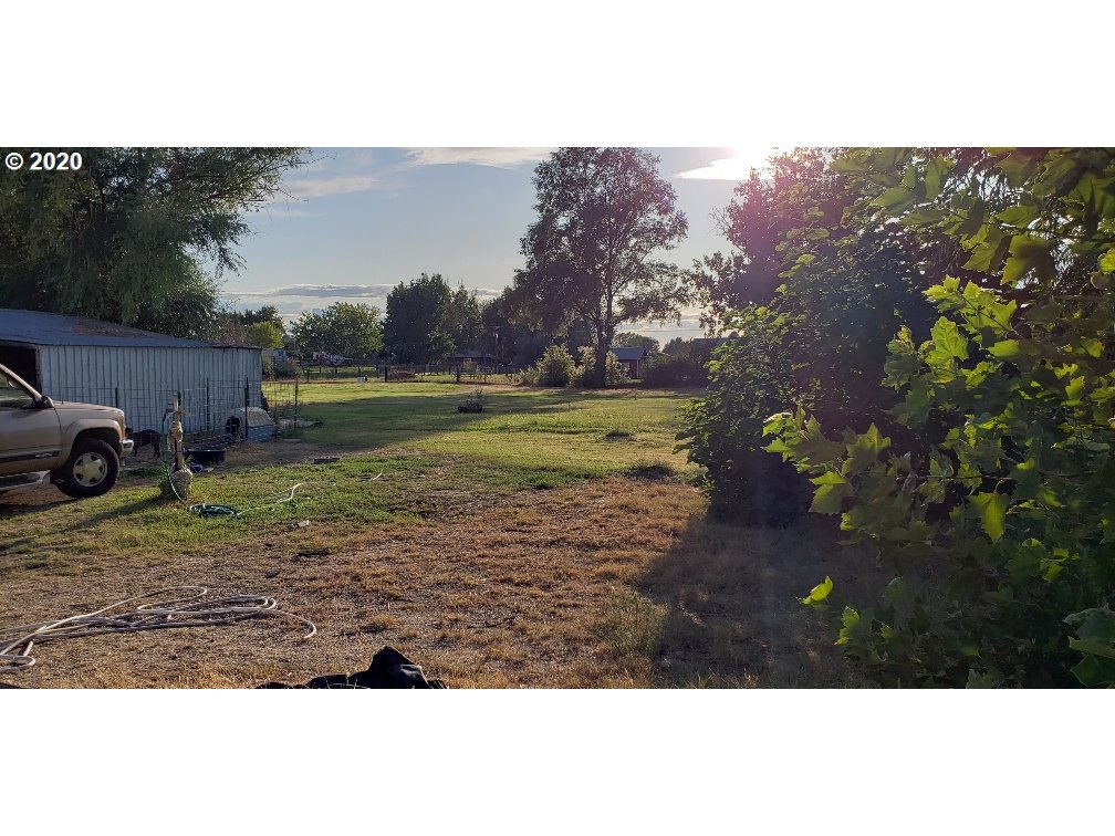 32602 Baxter Road Hermiston, OR 97838 - Photo 2 of 7